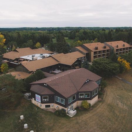 Elkhorn Resort, Spa, And Conference Centre Wasagaming Bagian luar foto