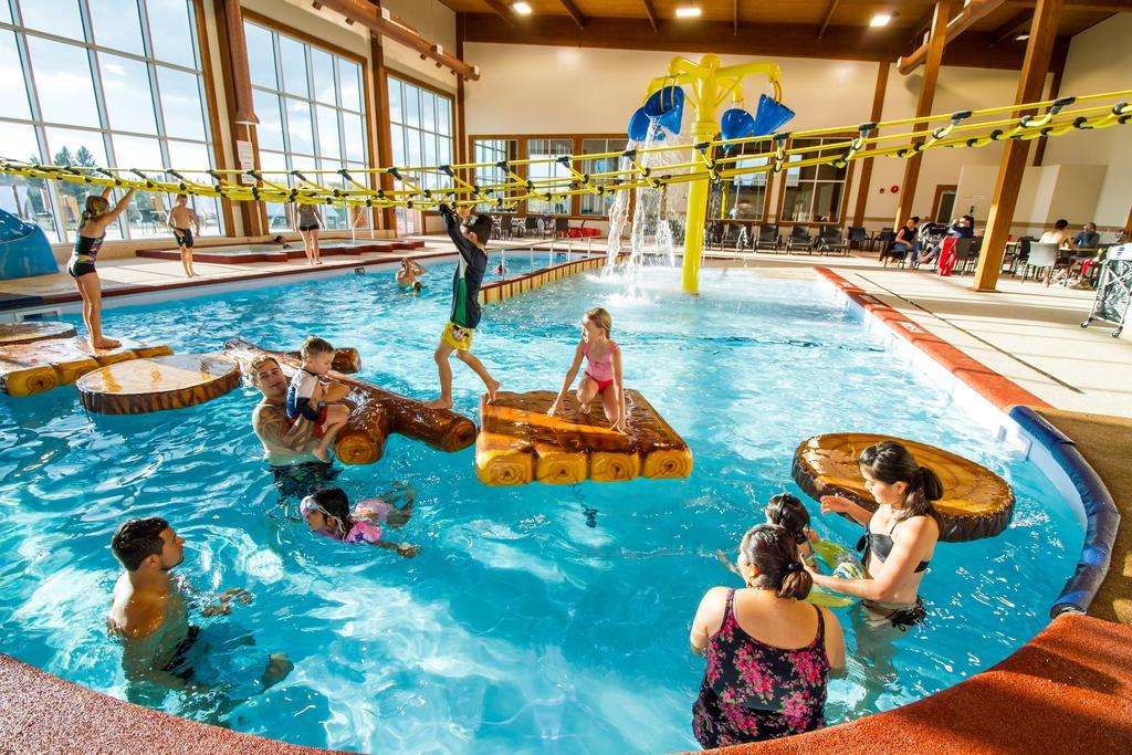 Elkhorn Resort, Spa, And Conference Centre Wasagaming Bagian luar foto