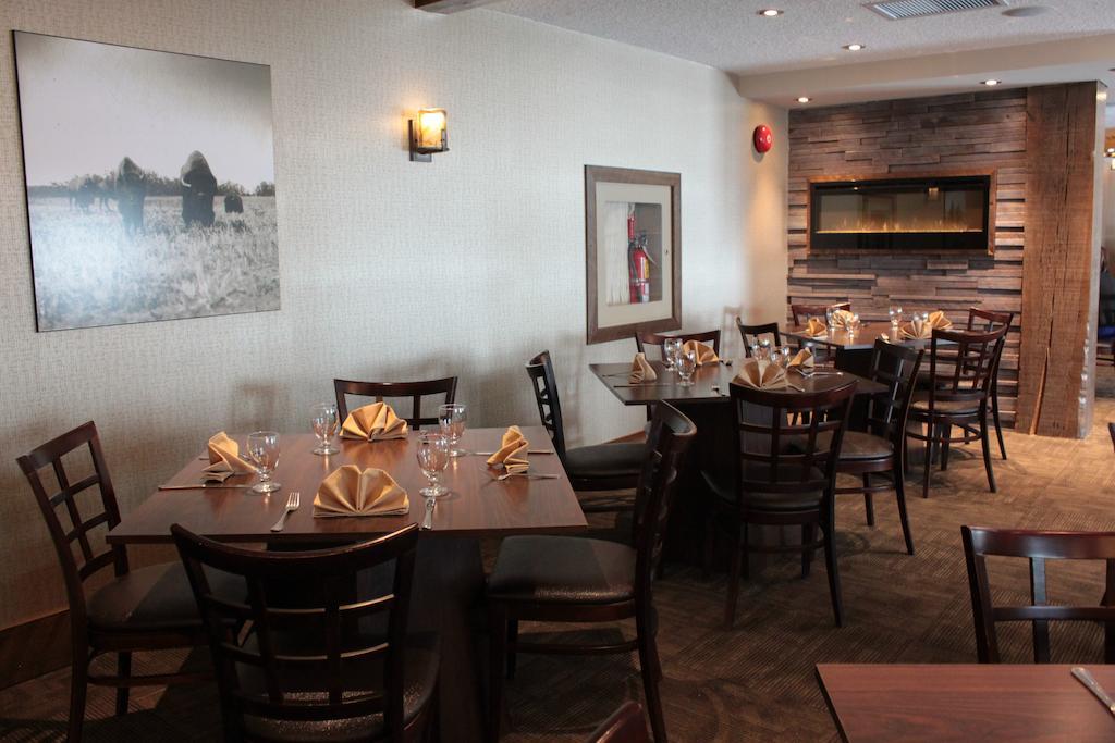 Elkhorn Resort, Spa, And Conference Centre Wasagaming Bagian luar foto